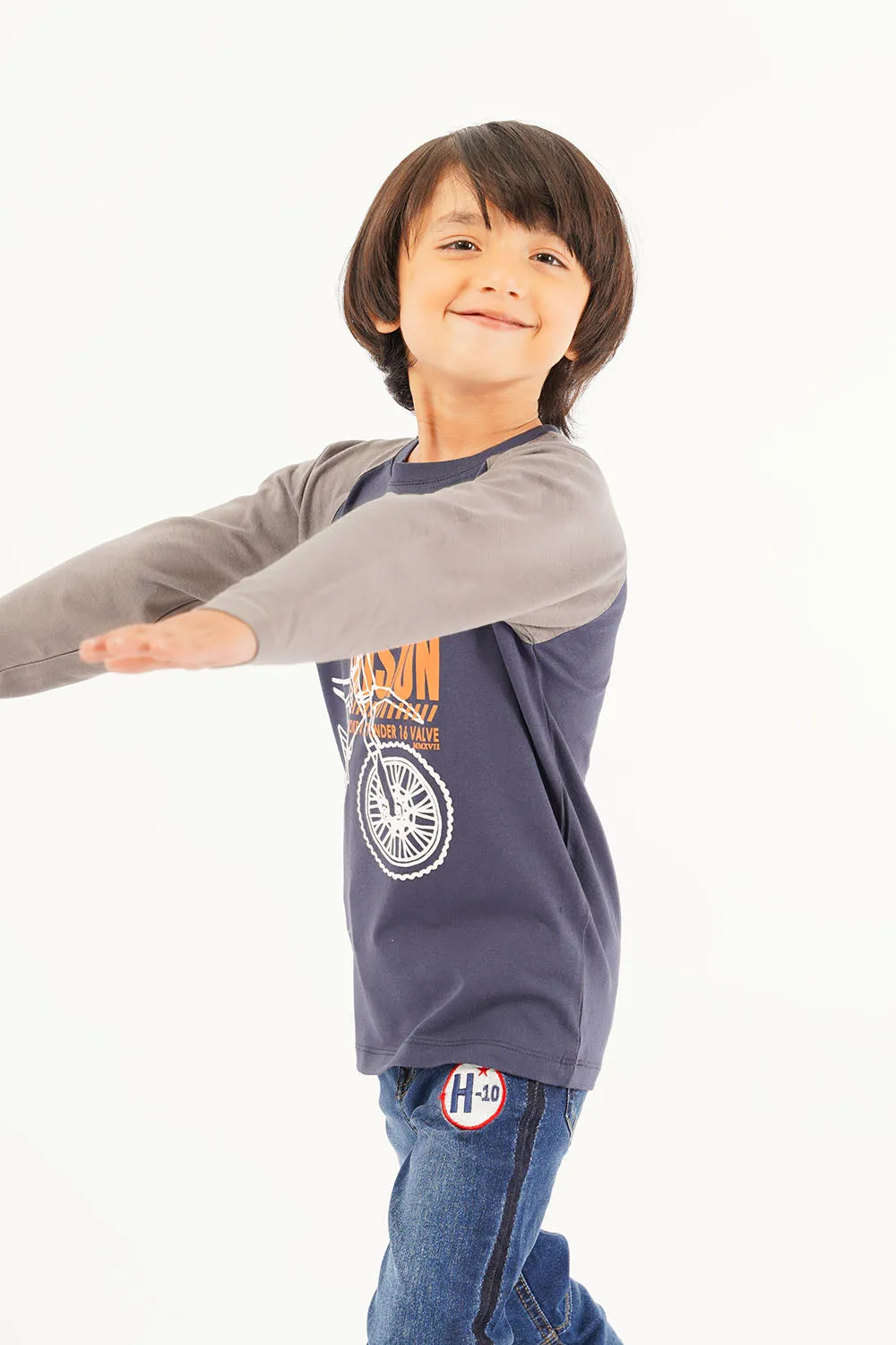 Boy's Full Sleeve Graphics Crew Reglan