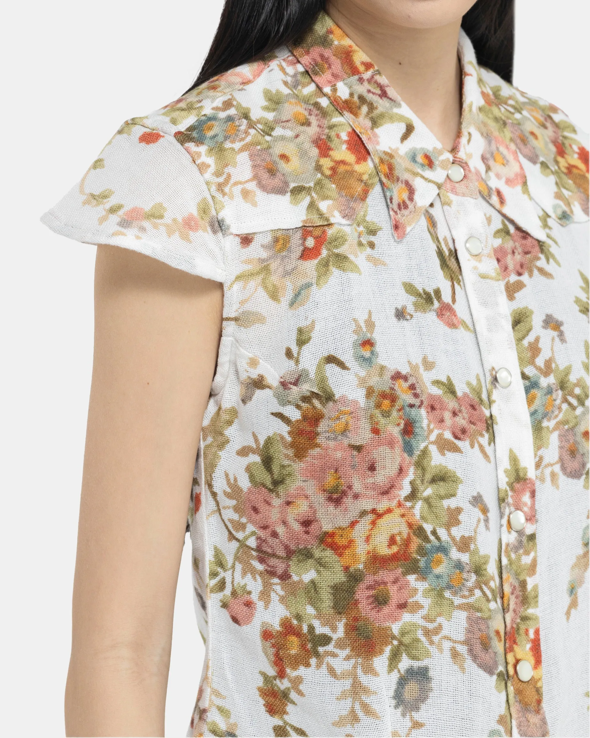 Daisy Shortsleeve Shirt in White Floral Tapestry