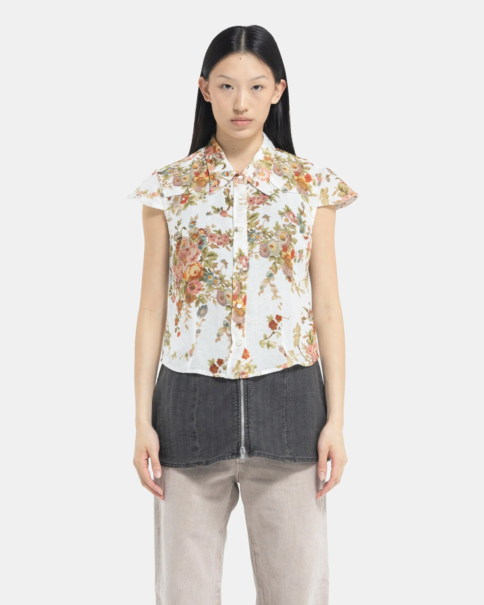 Daisy Shortsleeve Shirt in White Floral Tapestry