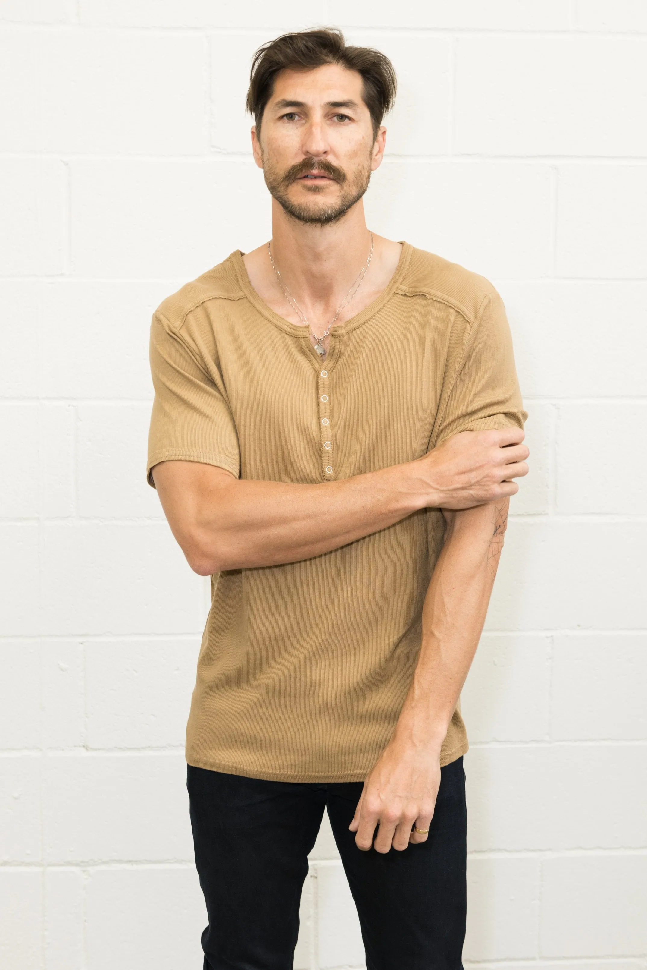 Men's Henley Short Sleeve